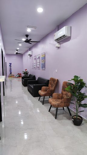 Klinik Dr Lin dan Keluarga